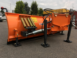 snowblade with plate for tractor ln 220 a