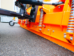 frontal snow plogh with mounting plate for tractor ssh 04 3 0 a