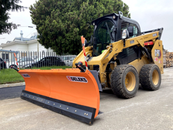 snow plow for up to 3 0 ton skid steer loaders ln 250 m
