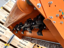 shredder with hydraulic side shift for orchard tractors mod jaguar 150