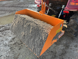 tipping transportbox for tractor bucket 140
