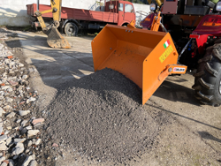 tipping transportbox for tractor bucket 140