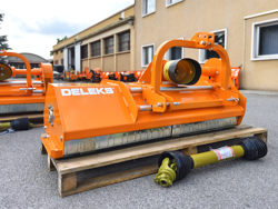 adjustable sideshift flail mower 180cm for 40 70hp tractors shredder mulcher lincione 180 sp