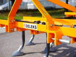 cultivateur à dents d oie ou dents droites largeur 165cm pour tracteur agricole mod de 165 7 v