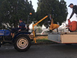 grue hydraulique pour micro tracteurs comme kubota iseki mod el 200