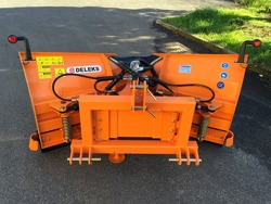 lame de neige avec attelage 3 points pour tracteur lnv 200 c