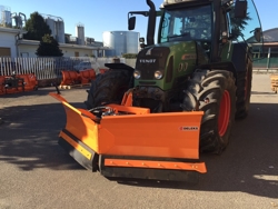lame de neige avec attelage 3 points pour tracteur lnv 300 c