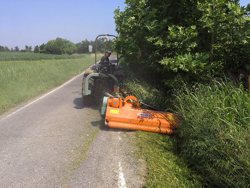 broyeur à marteaux d accotement pour tracteur modèle deleks