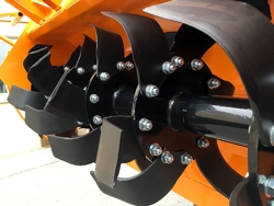 rotovator pour tracteurs déport hydraulique mod dfh idr 135