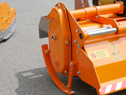 rotovator pour tracteurs déport hydraulique dfh idr 150