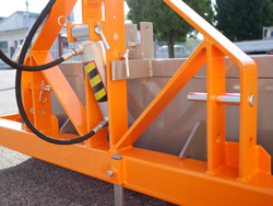 godet pour tracteur 2 mètres avec vérin hydraulique pour tracteur mod pri 200 h