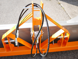 godet pour tracteur 2 mètres avec vérin hydraulique pour tracteur mod pri 200 h