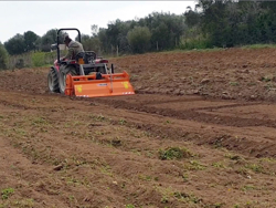rotovator série lourde pour tracteur largeur de travail 180cm mod dfh 180