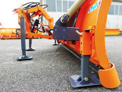 lame à neige frontale avec plaque ln 250 a