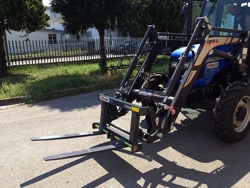 lève palettes pour tracteur d 700 e