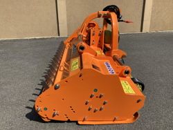 broyeur à marteaux déportable lourd pour tracteur mod toro 200