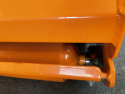 broyeur à marteaux pour tracteur fruitier mod jaguar 150