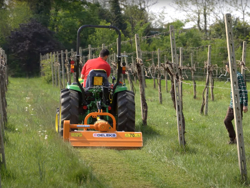 broyeur à marteaux déportable lynx sp120 pour kubota iseki solis