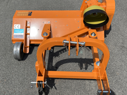 broyeur à marteaux fléaux lynx sp140 déportable pour verger et sarments