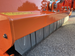 broyeur d accotement latéral dragon 200 à marteaux pour tracteur