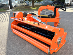 broyeur d accotement latéral dragon 220 à marteaux pour tracteur