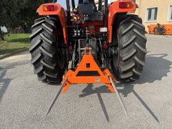 pic balles pour tracteur dk 8