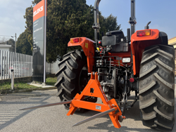 pic balles pour tracteur dk 8