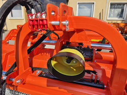 broyeur à marteaux déportable lourd pour tracteur mod gorilla 180