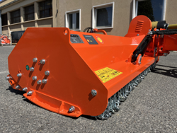 broyeur d accotement giraffa170 pour tracteur fruitier deleks