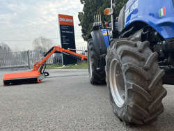 epareuse hydraulique pour tracteur avec broyeur ou taille haie mod merlo