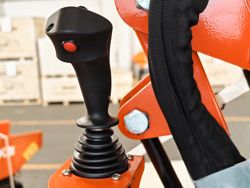 epareuse hydraulique pour tracteur avec broyeur ou taille haie mod merlo