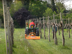 broyeur à marteaux fléaux lynx sp140 déportable pour verger et sarmentsh