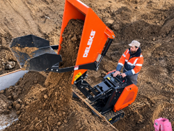 minidamper a moteur kubota m8000