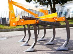 cultivator met 7 vleugelscharen ganzenvoeten 165 cm breed mod. de 165 7 v