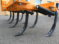 cultivator met 9 vleugelscharen ganzenvoeten 215 cm breed mod. de 215 9 v