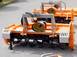 grondfrees voor tractoren hydraulische zijwaartse verschuiving mod. dfh idr 150