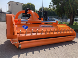 hydraulisch verschuifbare klepelmaaier met hamerklepels zware uitvoering model toro 200