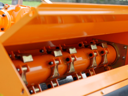 middelzware klepelmaaier met zijdelingse verschuiving voor alle middelzware tractoren met banden of rupsbanden mod tigre 160