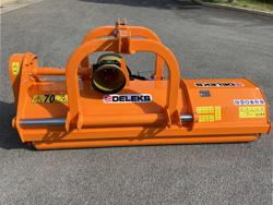 middelzware klepelmaaier met front en achteraanbouw en hydraulische zijdelingse verschuiving voor alle middelzware tractoren met banden of rupskettingen