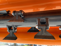 middelzware klepelmaaier met front en achteraanbouw en hydraulische zijdelingse verschuiving voor middelzware tractoren mod grizzly 200