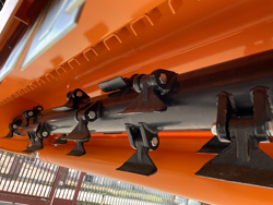 middelzware klepelmaaier met front en achteraanbouw en hydraulische zijdelingse verschuiving voor middelzware tractoren mod grizzly 180