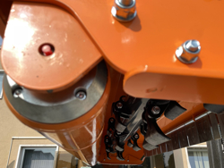 middelzware klepelmaaier met front en achteraanbouw en hydraulische zijdelingse verschuiving voor middelzware tractoren mod grizzly 180