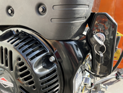 benzine hakselaar versnipperaar met briggs & stratton motor mod. dk 900 bs