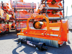 klepelmaaier met zijdelingse verschuiving middelzware uitvoering 160 cm mod. leopard 160 sp