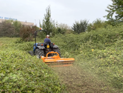 klepelmaaier hyadraulisch zijdelings verschuifbaar voor middelzware tractoren leopard 180 sph