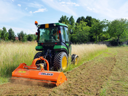 klepelmaaier met hydraulische zijdelingse verschuiving voor middelzware tractoren