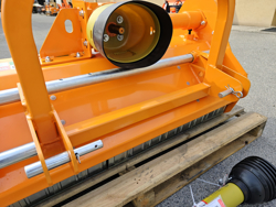 klepelmaaier met zijwaartse verschuiving middelzware uitvoering 140 cm mod. lincione 140 sp