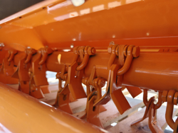 hydraulisch aangedreven klepelmaaiers voor min graafmachines mod. ars 100