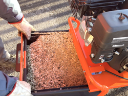 benzine hakselaar met b&s motor mod. dk 300 lc