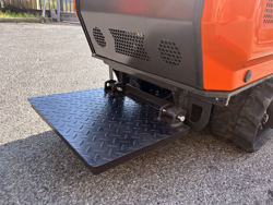 mini rupsdumper mini dumper op rupsbanden met kubota m8000rk